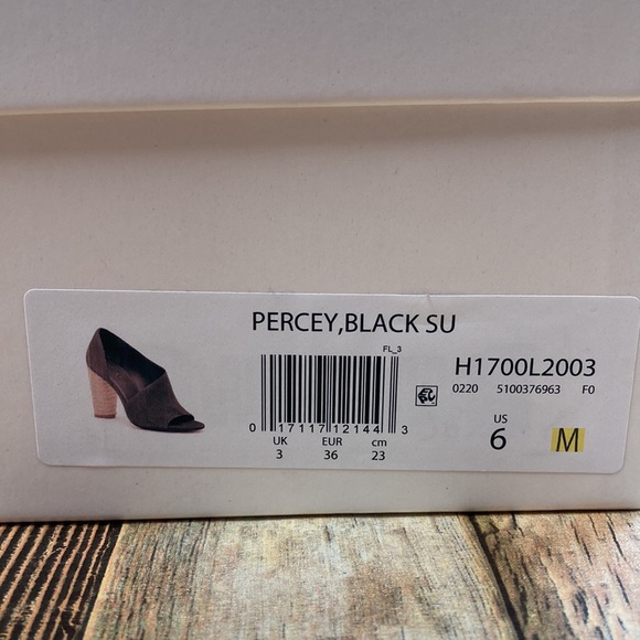VINCE. Percey Black Suede Block Heel Size 6 - Picture 10 of 11